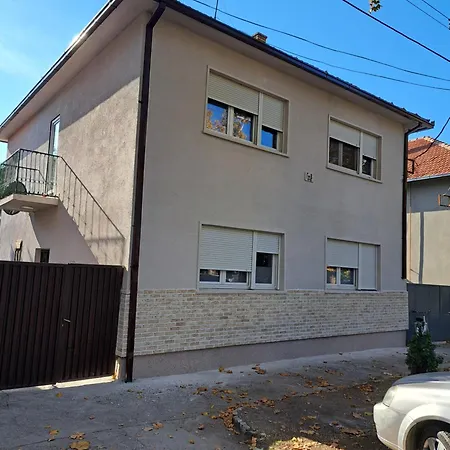 Danguba 2 Apartamento Nova Pazova